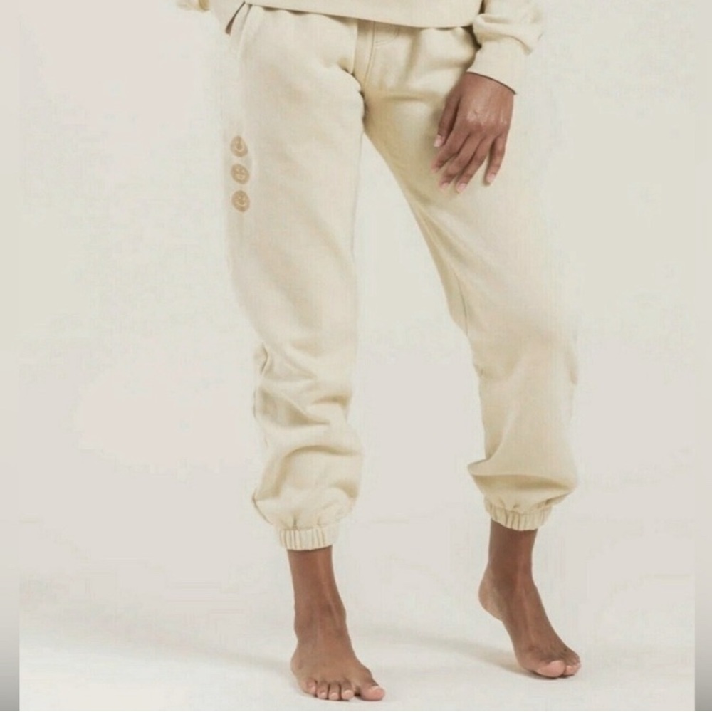 Rylee + Cru Happy Face Jogger pant in butter sweatpants various sizes